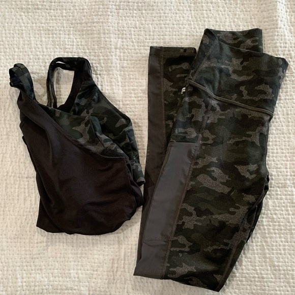 Fabletics Bundle - Picture 5 of 16